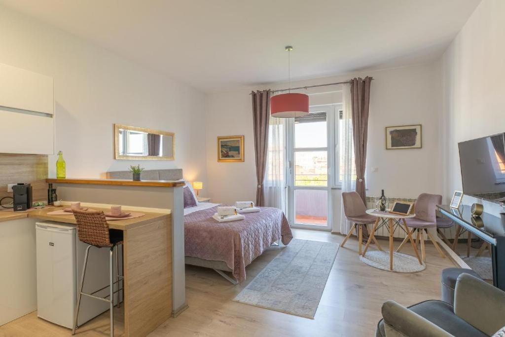 Polai Boutique Apartments With Free Parking エクステリア 写真