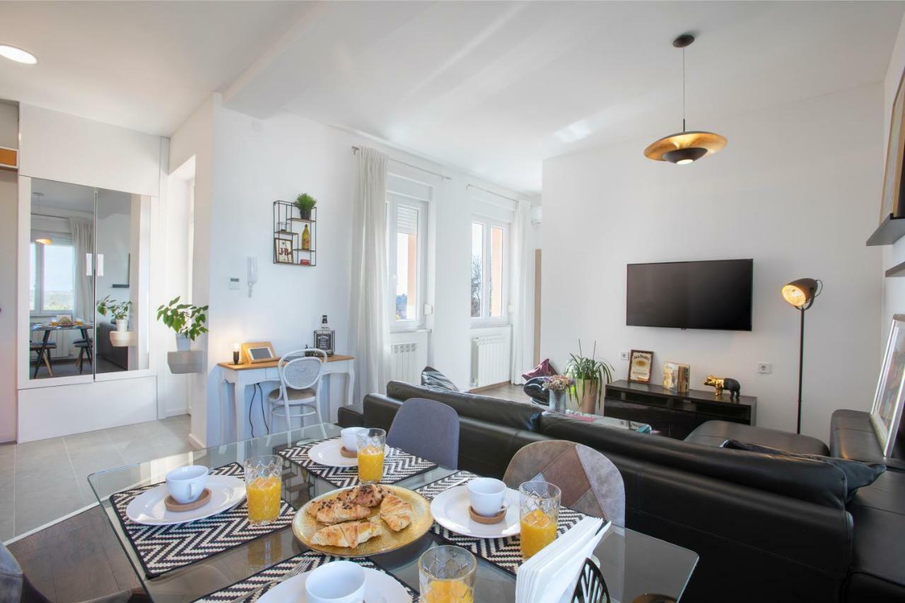 Polai Boutique Apartments With Free Parking エクステリア 写真